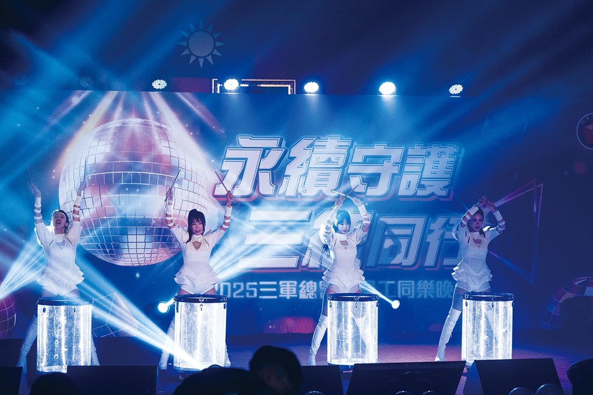 3開場表演LED水鼓舞